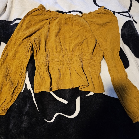 Madewell dark mustard yellow cropped peasant top medium - Picture 2 of 7